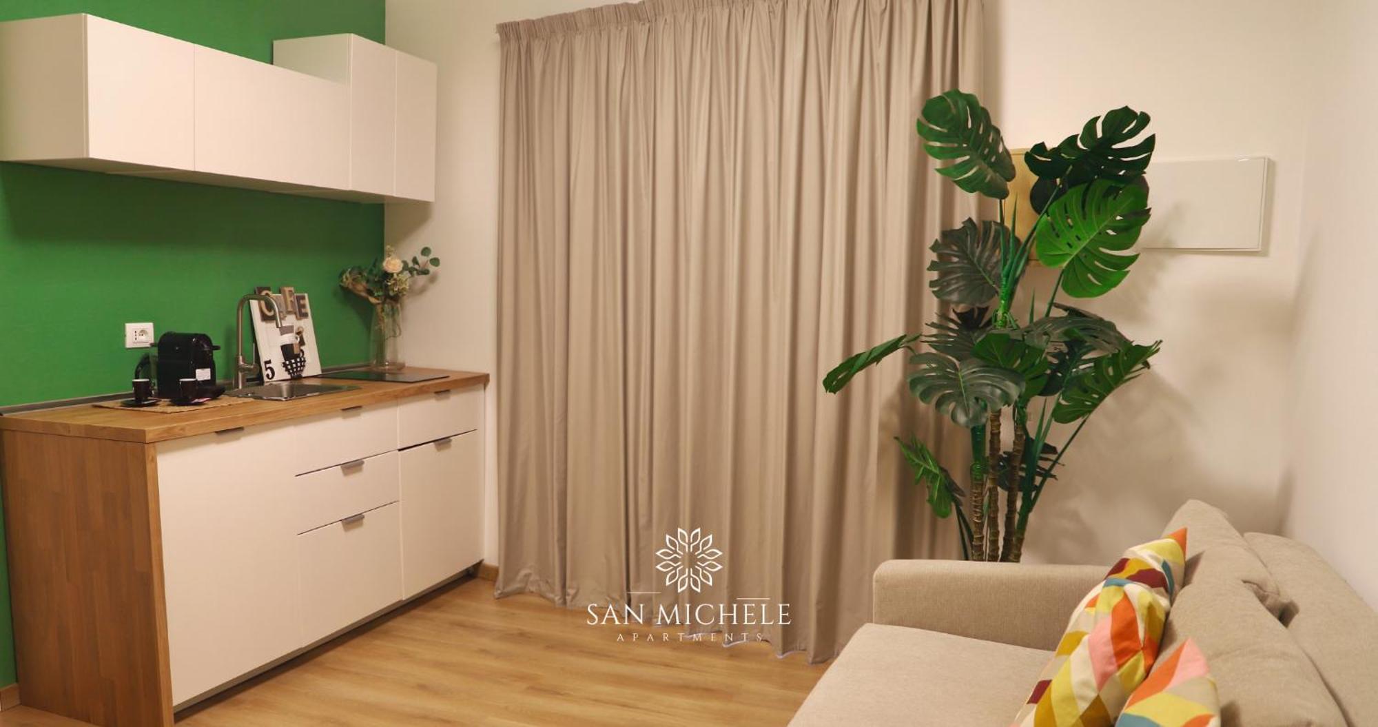 San Michele Suites Aeroporto di Catania Fontana Rossa Esterno foto